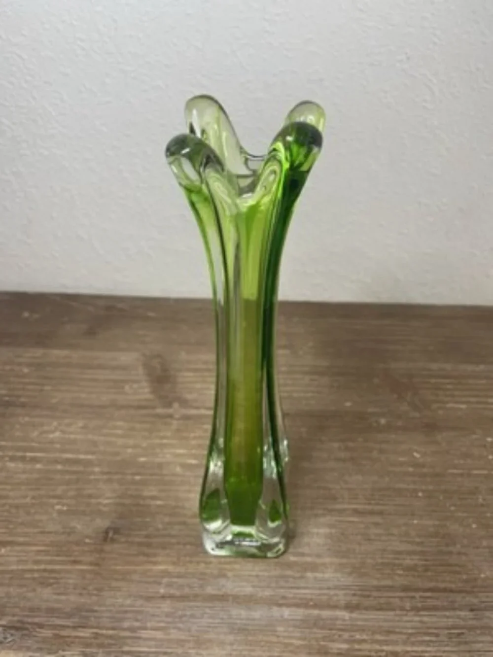 Vintage Green 4-Finger Swung Stretch Art Glass Vase MCM Retro Bud Chic Square